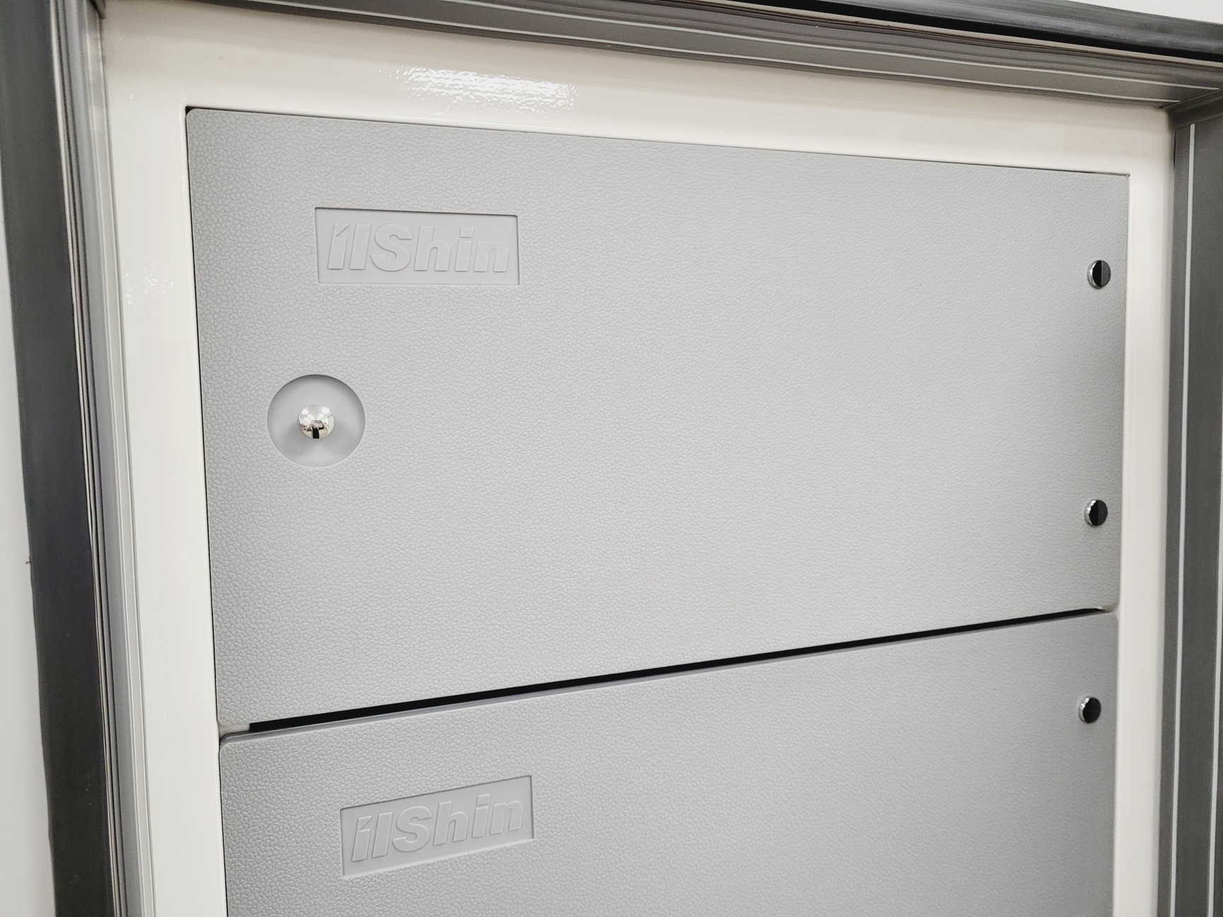Image of Labcold / ilShin DF8514 Ultra-Low Temperature Freezer Lab