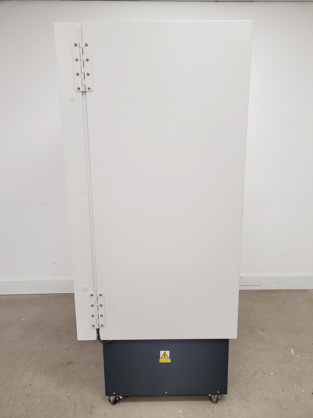 Image of New Brunswick Scientific U570 -86 HEF Ultra-Low Temperature Freezer Lab