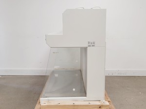 Thumbnail image of Heraeus HERAguard HPH 12 Clean Bench Lab