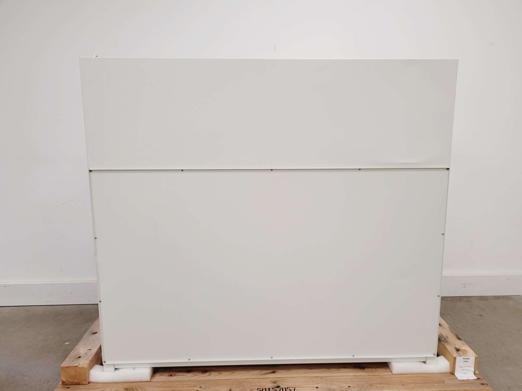 Image of Heraeus HERAguard HPH 12 Clean Bench Lab