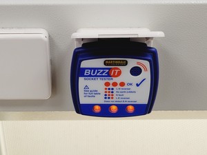Thumbnail image of Heraeus HERAguard HPH 12 Clean Bench Lab