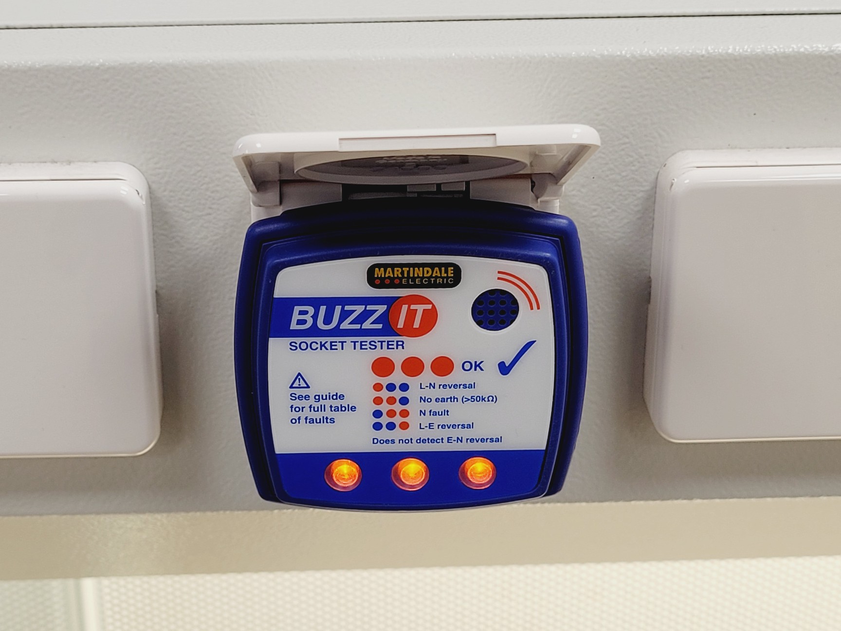 Image of Heraeus HERAguard HPH 12 Clean Bench Lab