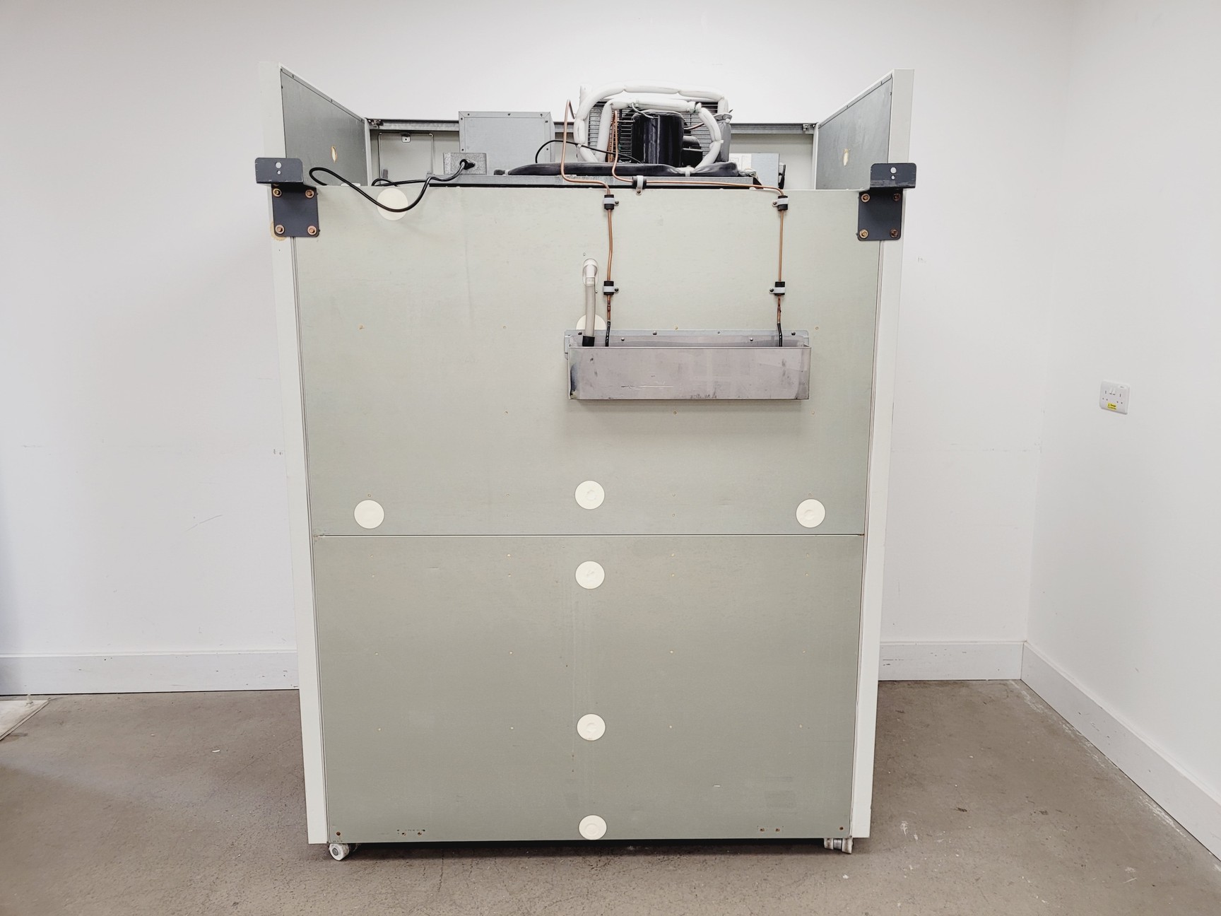 Image of Sanyo MPR-1410 Pharmaceutical Refrigerator -  Spares/Repair Lab