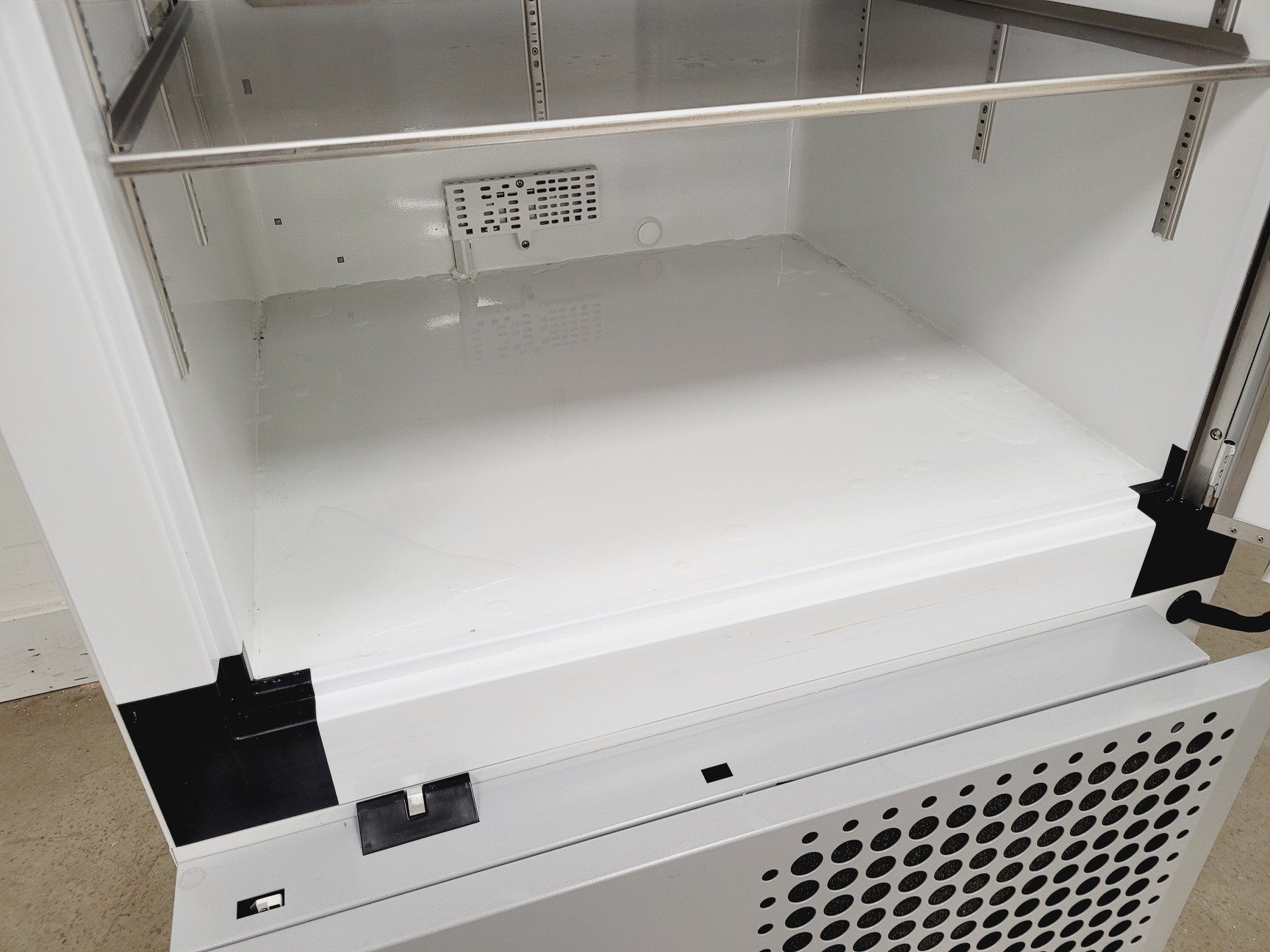 Image of Thermo Fisher Scientific TDE50086FV Ultra-Low Temperature Freezer