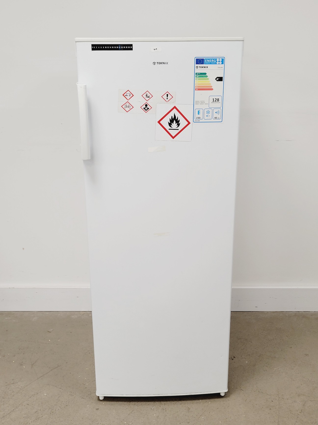 Image of Teknix T55L1W Lab Refrigerator