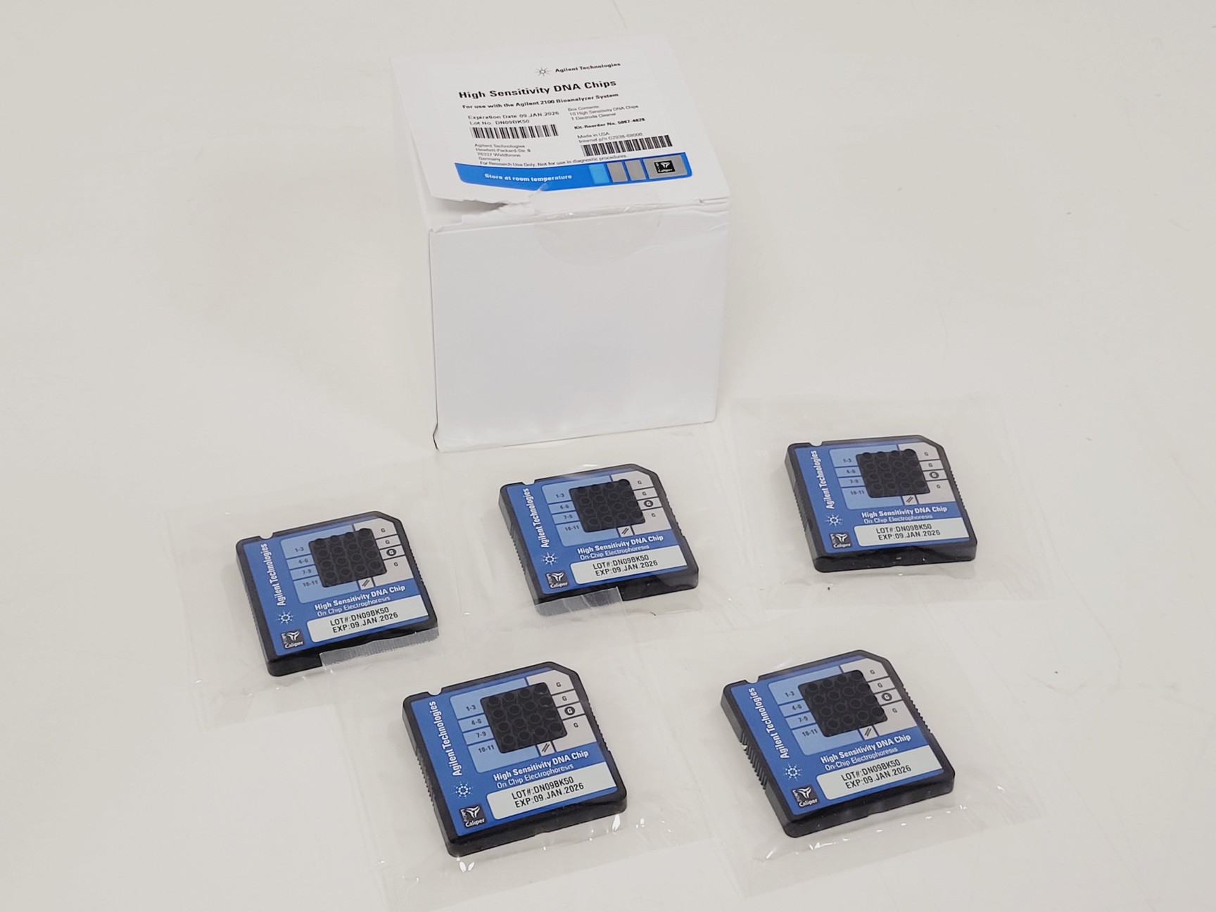 Image of Agilent 2100 G2939A Bioanalyzer System & DNA Chips Spares/Repair Lab