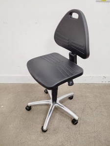 Thumbnail image of Lot Of 7 x VWR + Teknomek Adjustable Lab Chairs
