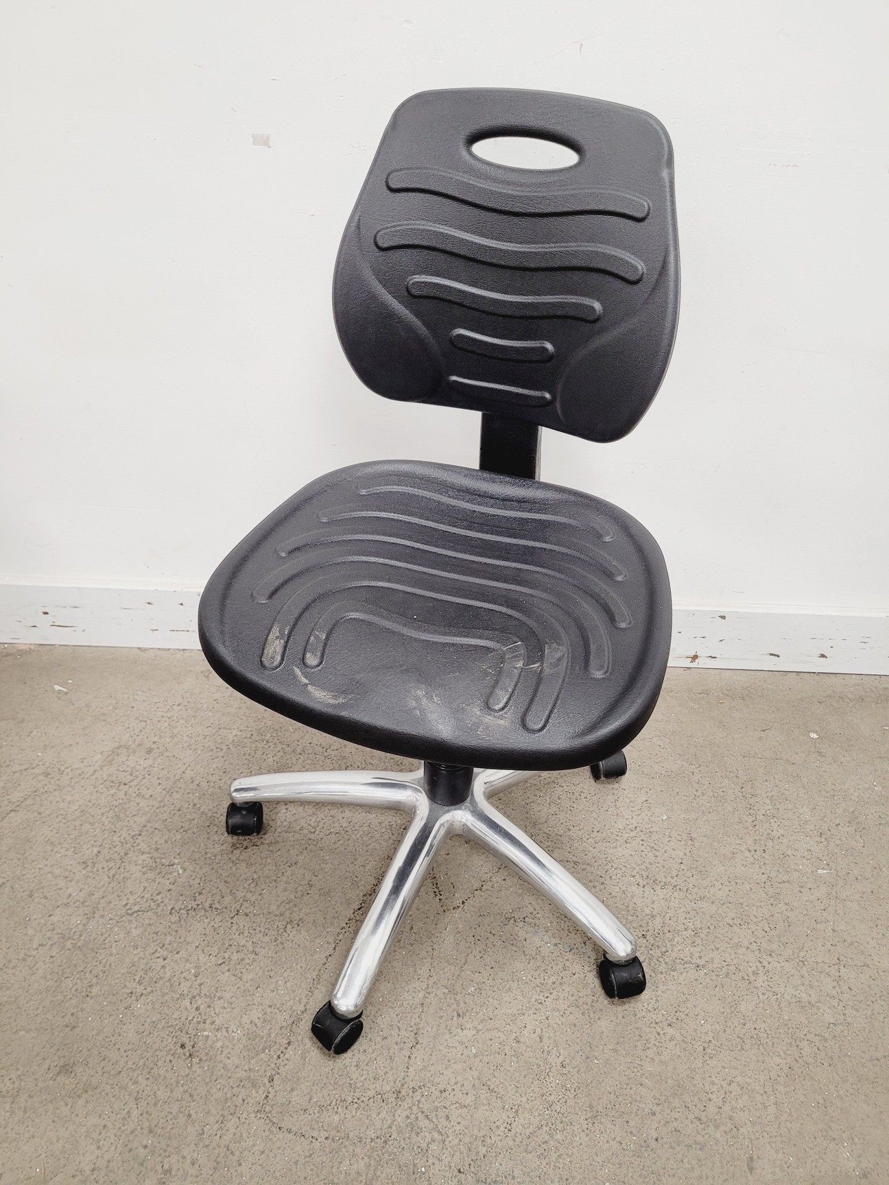 Image of Lot Of 7 x VWR + Teknomek Adjustable Lab Chairs