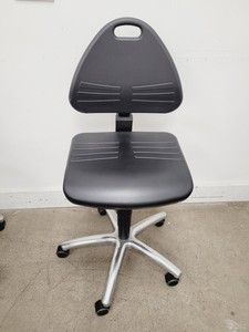 Thumbnail image of Lot Of 7 x VWR + Teknomek Adjustable Lab Chairs
