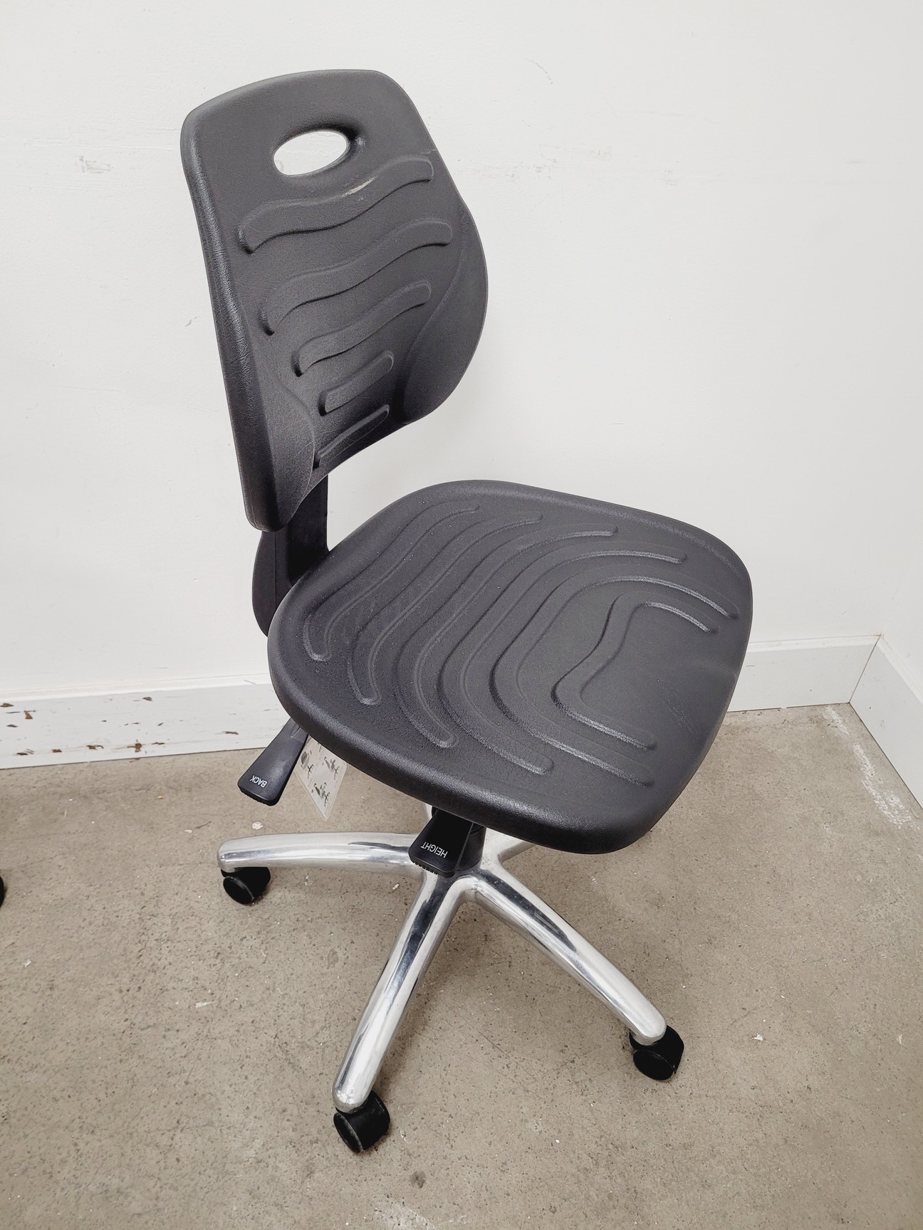 Image of Lot Of 7 x VWR + Teknomek Adjustable Lab Chairs