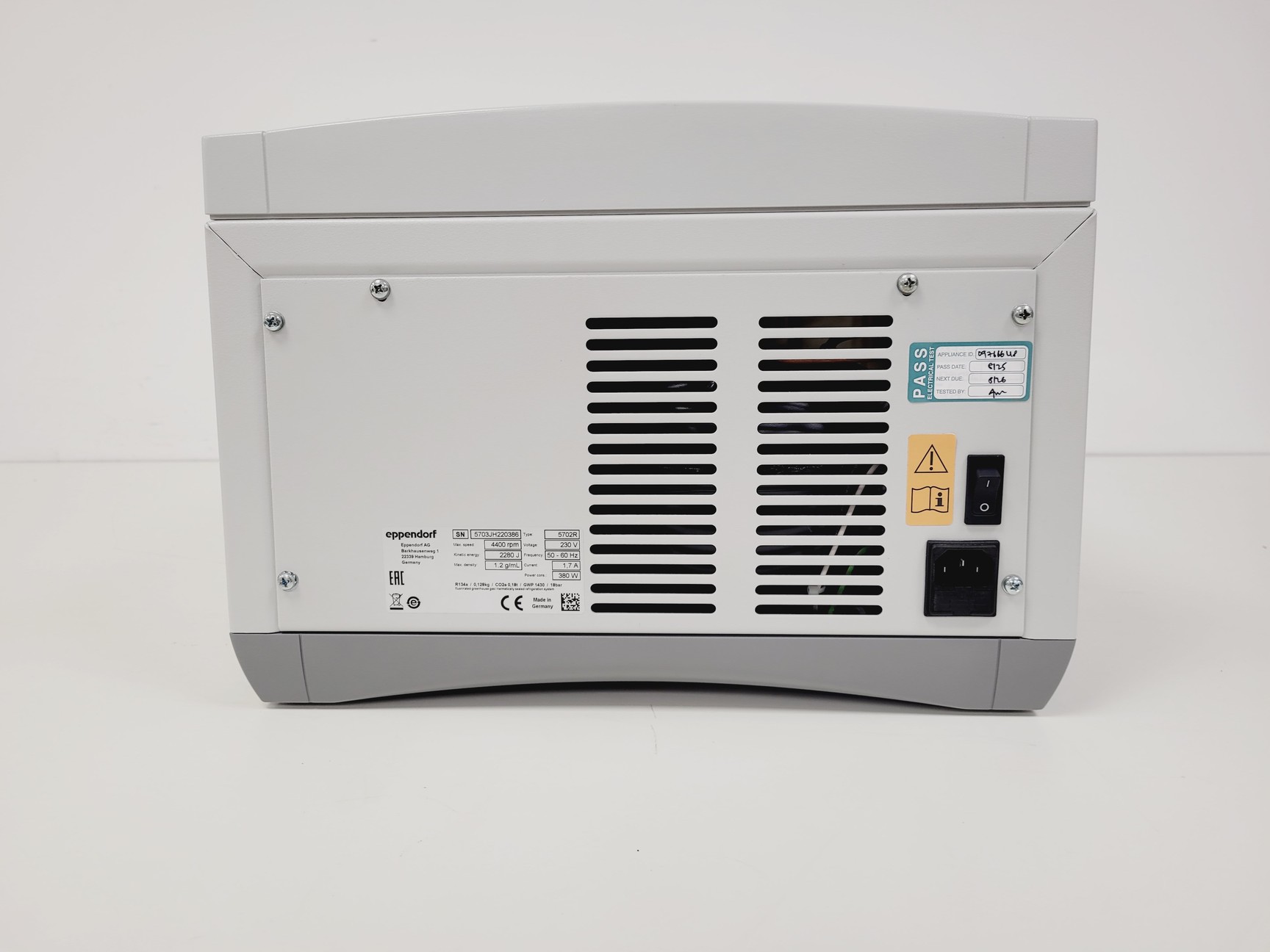 Image of Eppendorf Centrifuge 5702R Refrigerated Lab