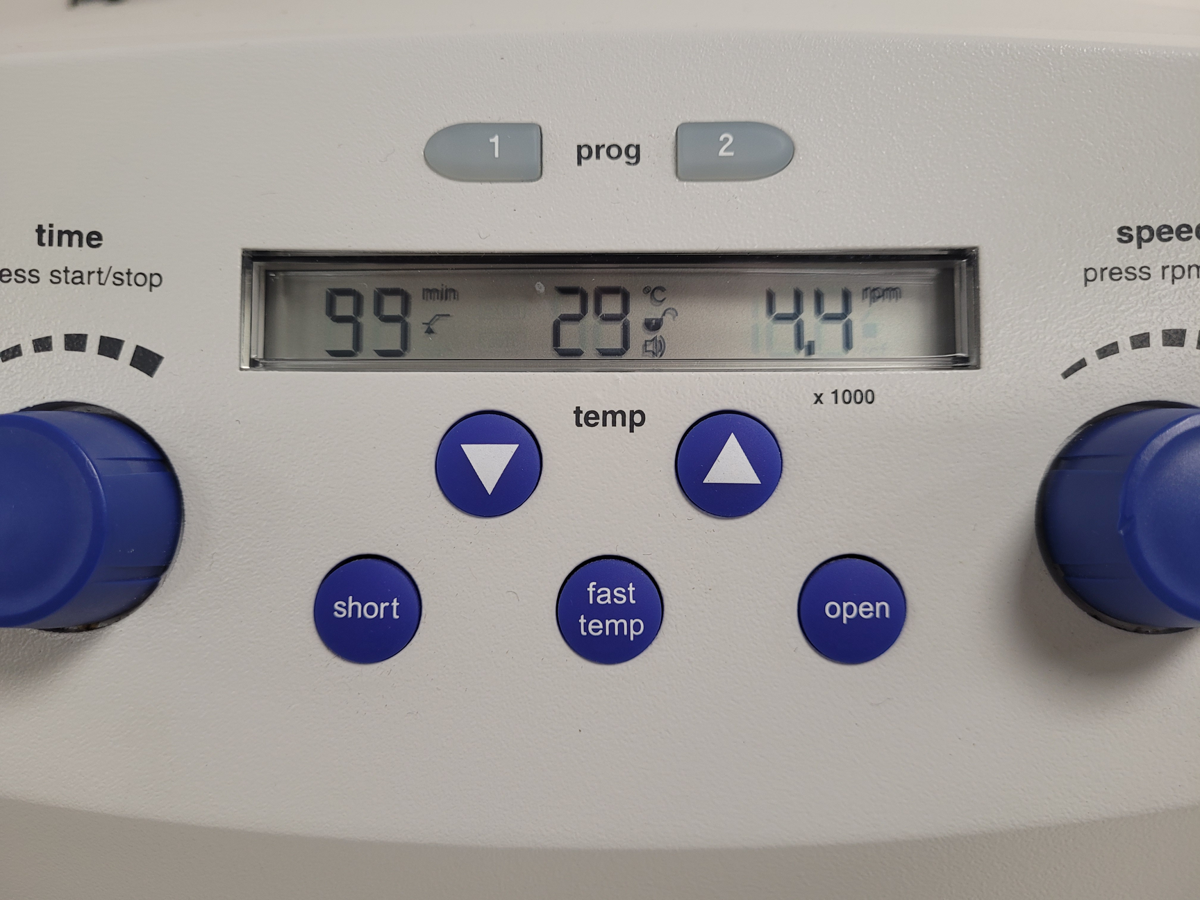 Image of Eppendorf Centrifuge 5702R Refrigerated Lab