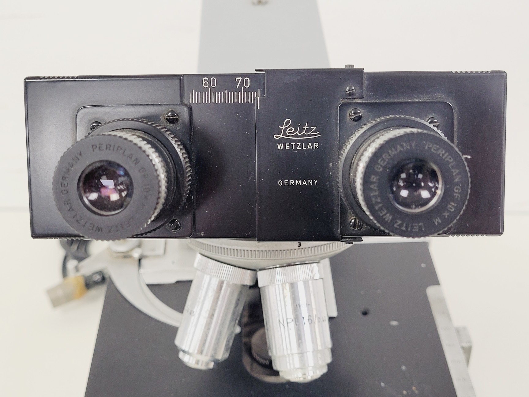 Image of Leitz Dialux Microscope w/ 3 x Objectives Phaco 40x, NPl 16x, Pl Apo Oel 100x