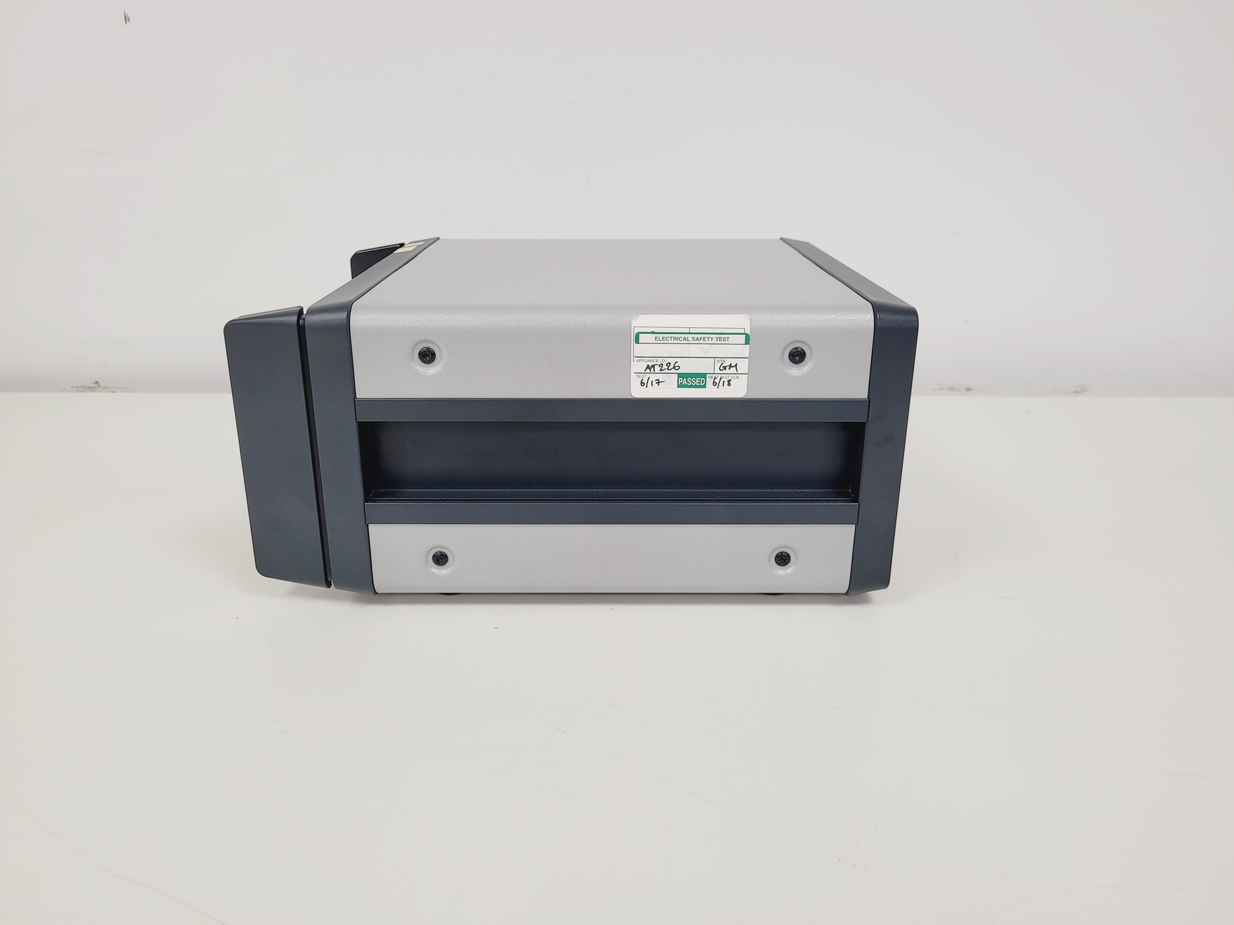 Image of GESIM MicCell Microfluidic Flow Cell Instrument W/ PC, Accessories and Software