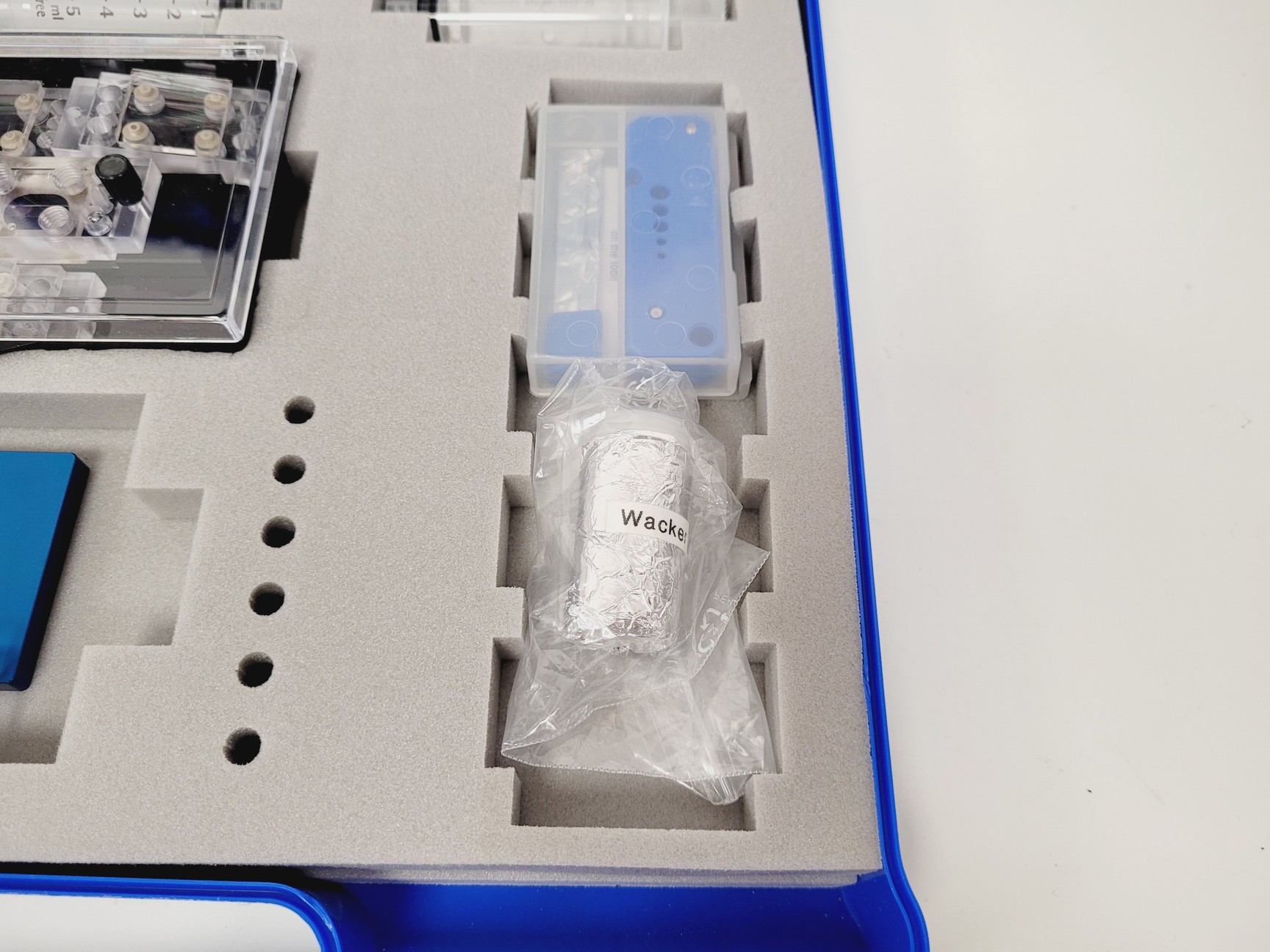 Image of GESIM MicCell Microfluidic Flow Cell Instrument W/ PC, Accessories and Software
