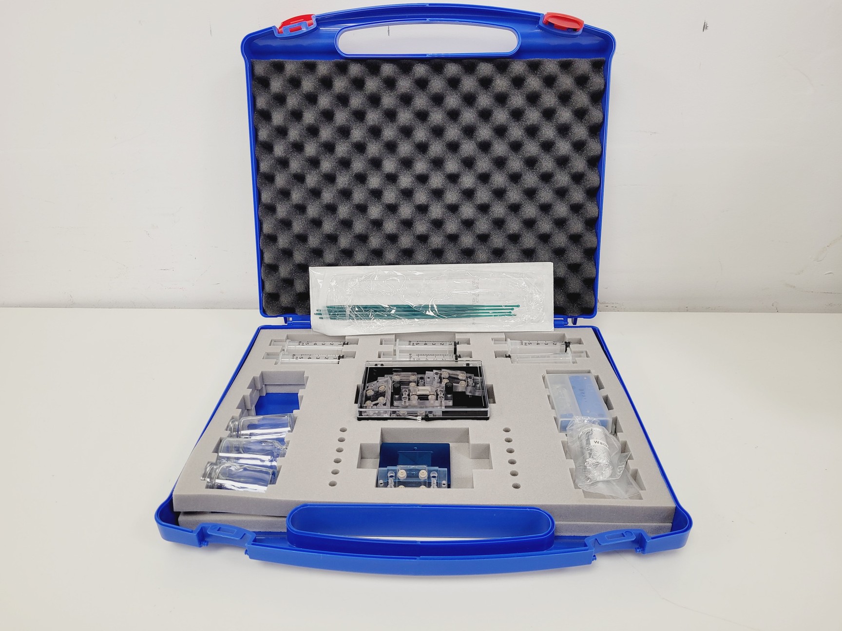 Image of GESIM MicCell Microfluidic Flow Cell Instrument W/ PC, Accessories and Software