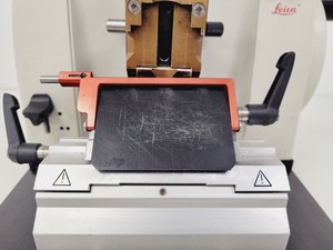 Thumbnail image of Leica RM2125RTF Microtome Lab