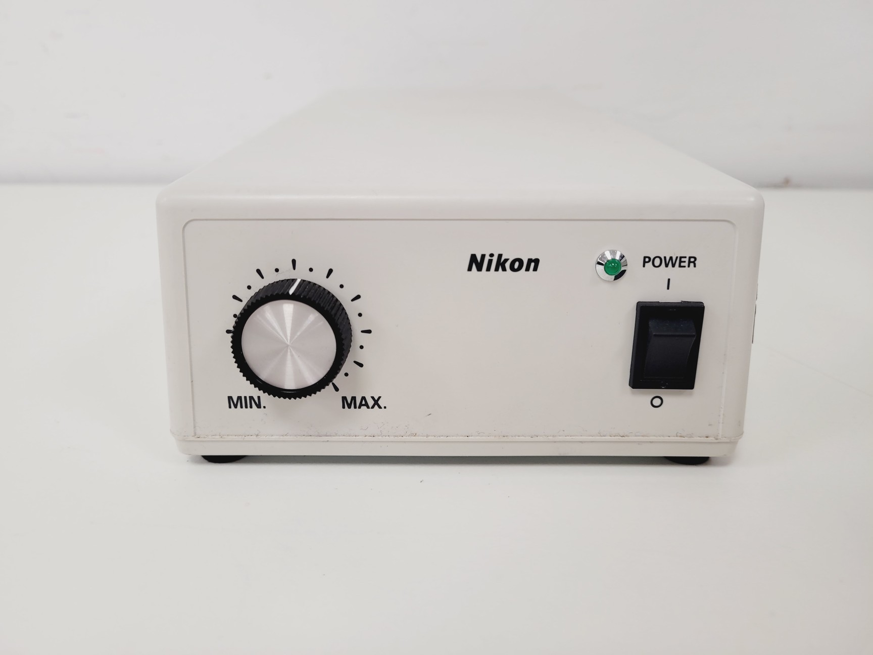 Image of Nikon Eclipse TE2000-U Microscope W/ 3 x Objectives and PSU