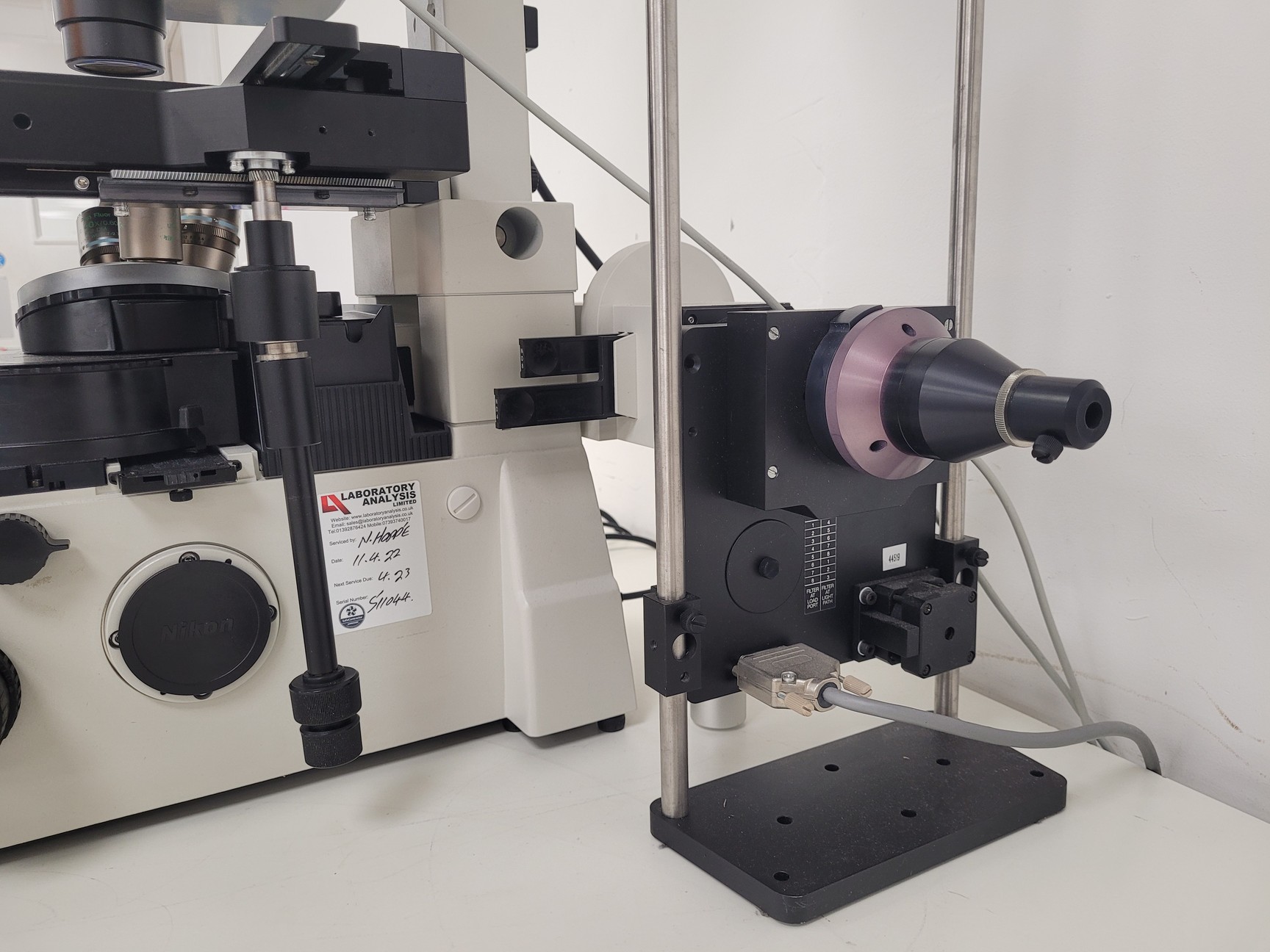 Image of Nikon Eclipse TE2000-U Microscope W/ 3 x Objectives and PSU