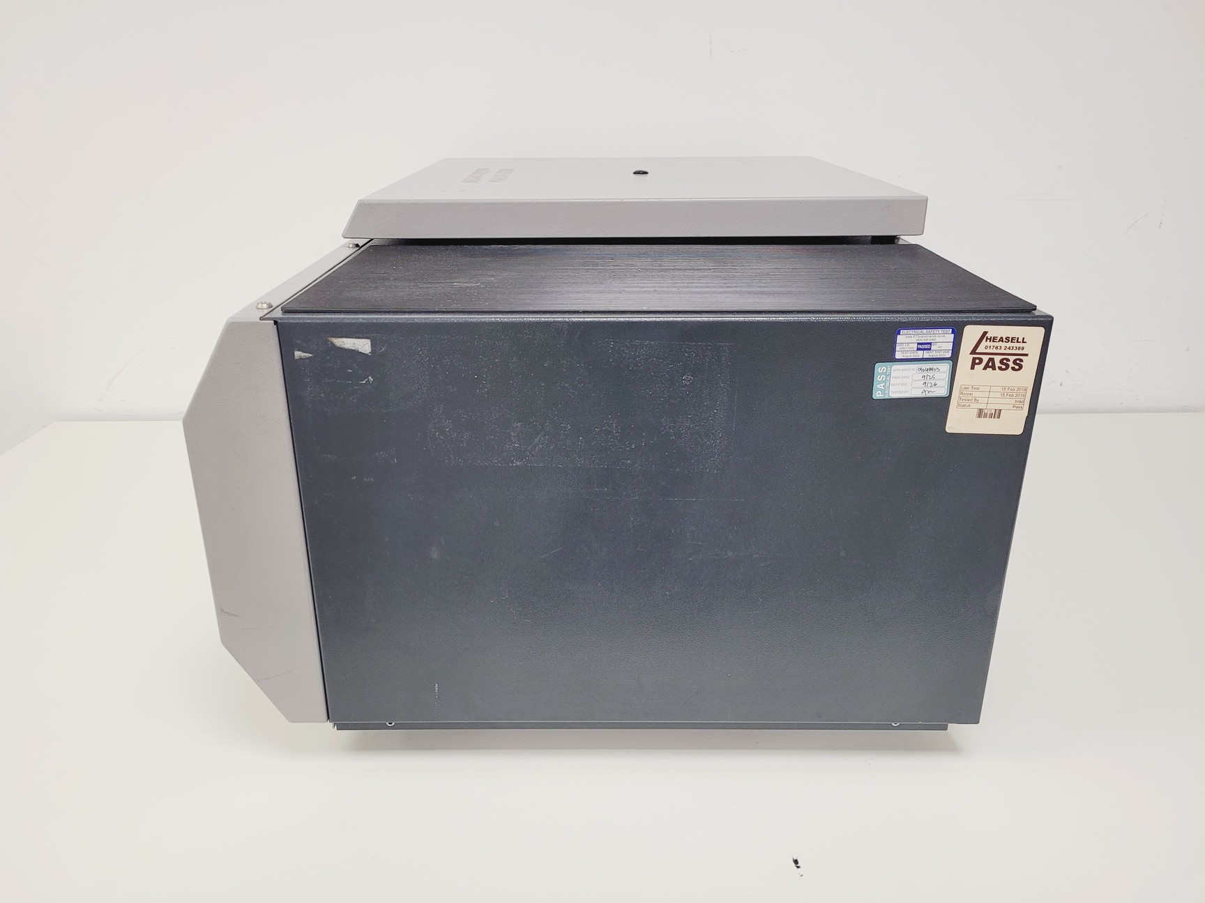 Image of Jouan CR3-22 Benchtop Centrifuge