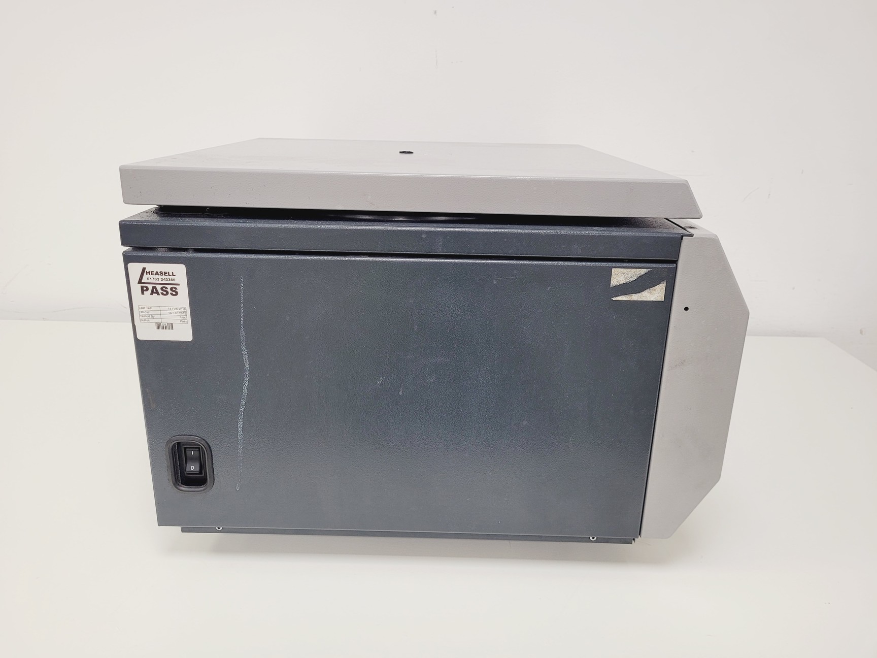 Image of Jouan CR3-22 Benchtop Centrifuge