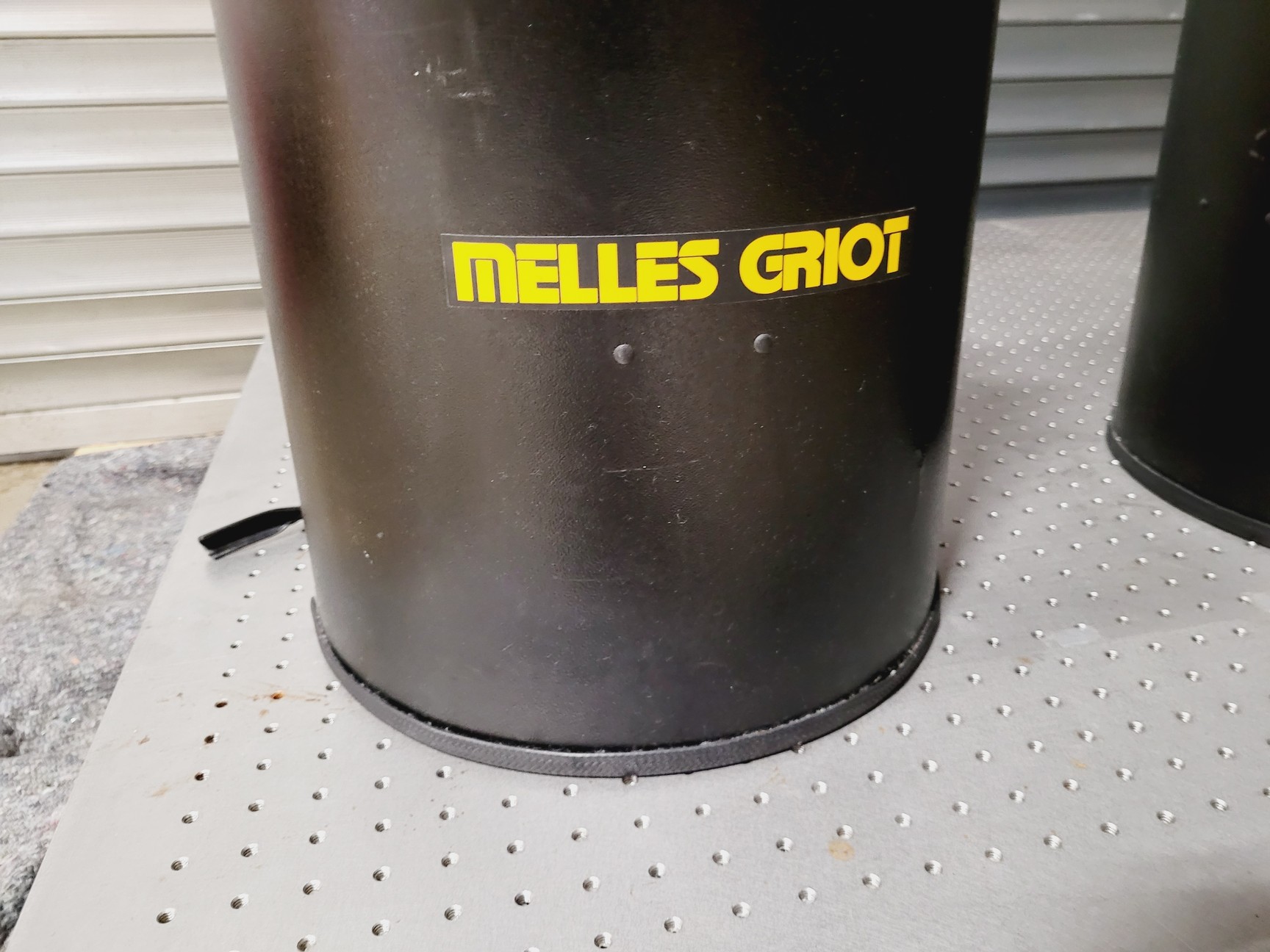 Image of Melles Griot Anti-Vibration Isolation Optics Table