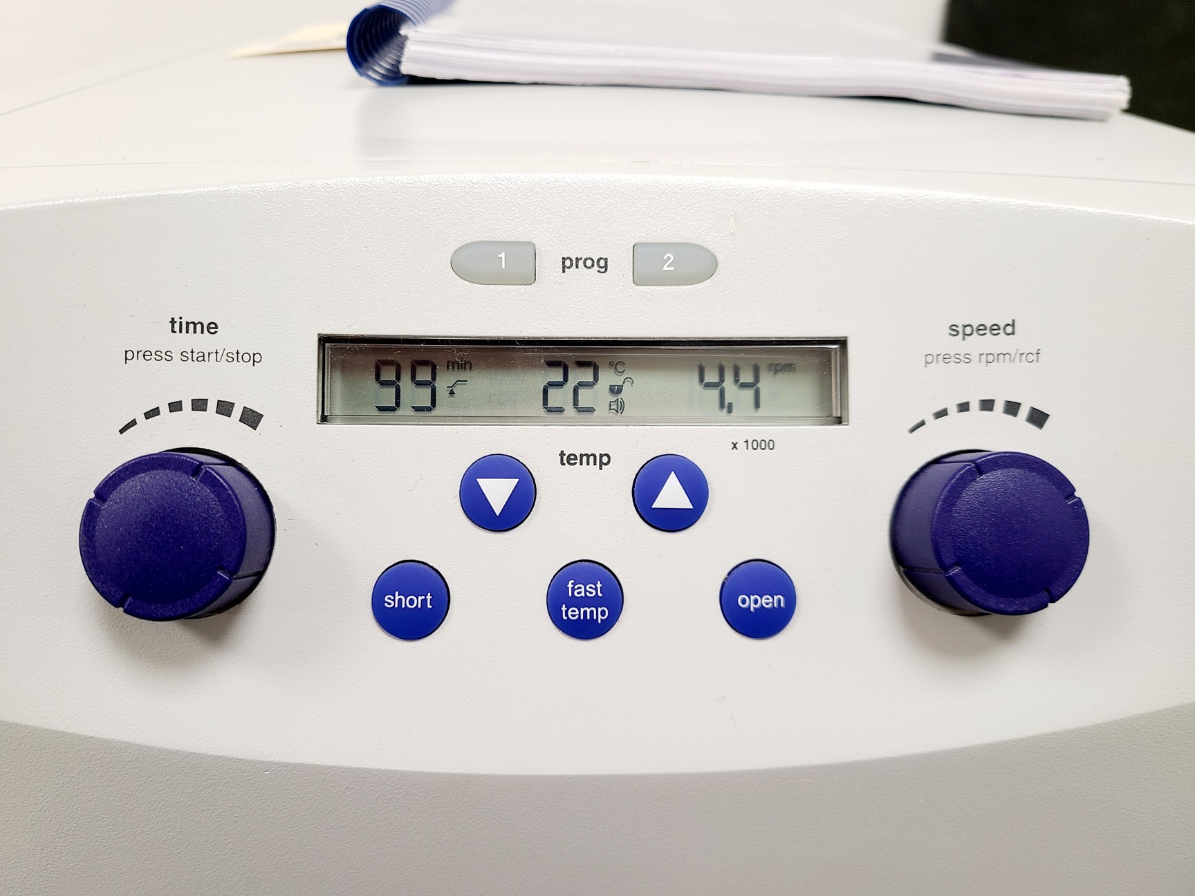 Image of Eppendorf Centrifuge 5702 R - Spares/Repair Lab