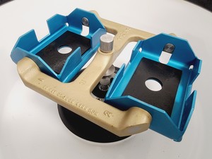 Thumbnail image of Thermo IEC Centra CL3 w/ 244 Swing-out Rotor & 2 x 50221 96-Well Plates Buckets 