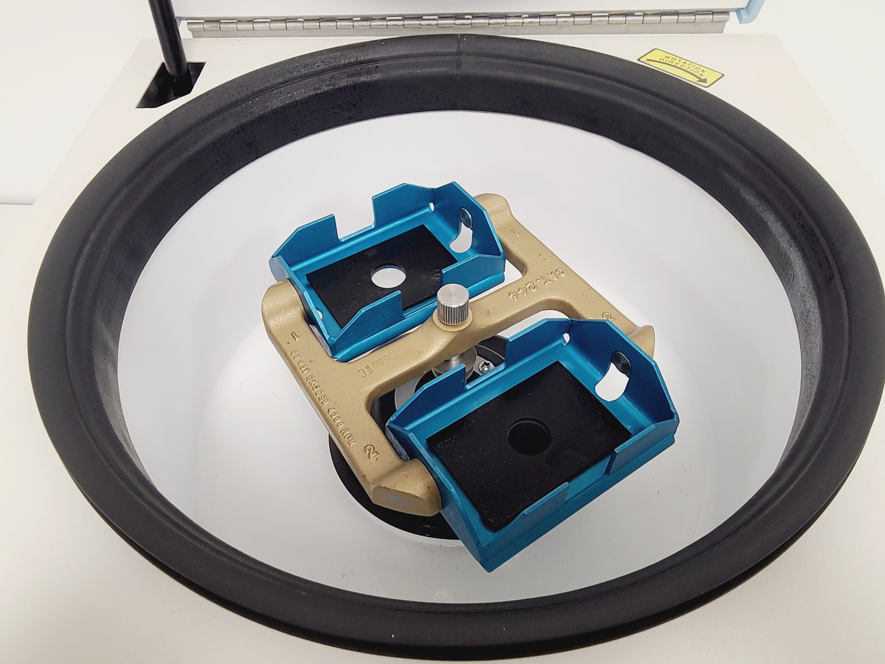 Image of Thermo IEC Centra CL3 w/ 244 Swing-out Rotor & 2 x 50221 96-Well Plates Buckets 