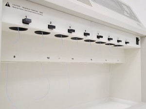 Thumbnail image of Applied Biosystems 394 DNA/RNA Synthesizer