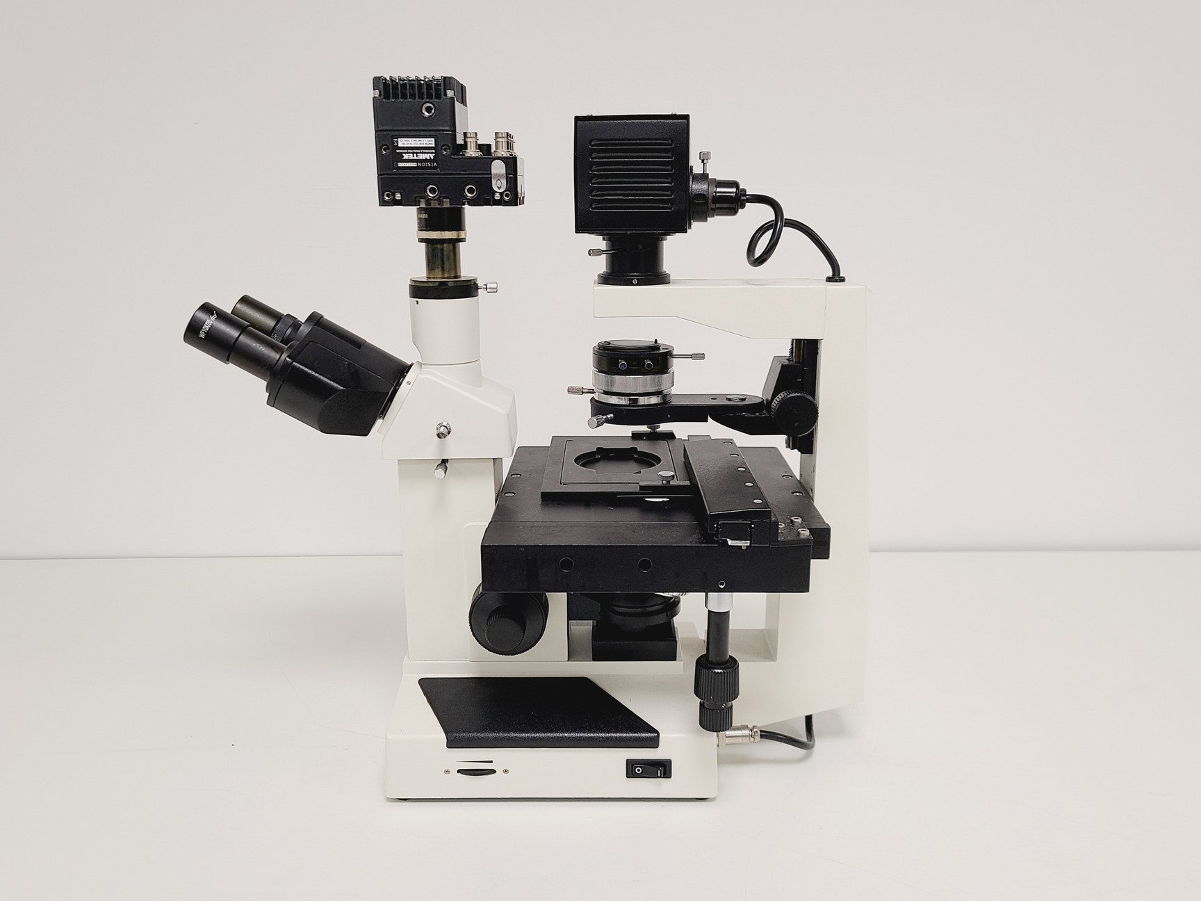 Image of Microfluidic Setup W/ Ametek Phantom Miro C110, Nemesys Base/Pumps & ChipGenie