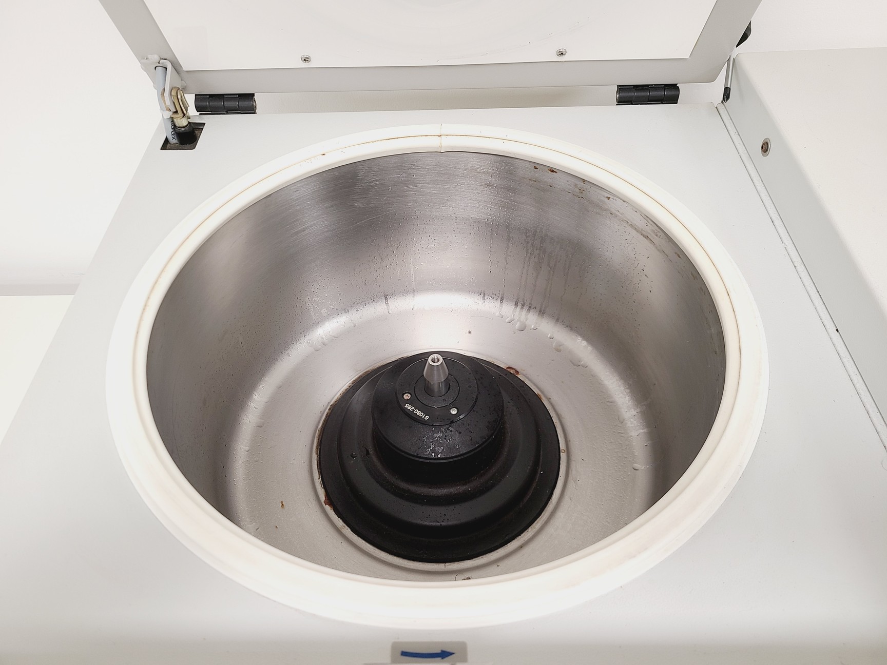 Image of Sanyo MSE Harrier 18/80 Refrigerated Centrifuge - MSB080.CR1.K S/R Lab