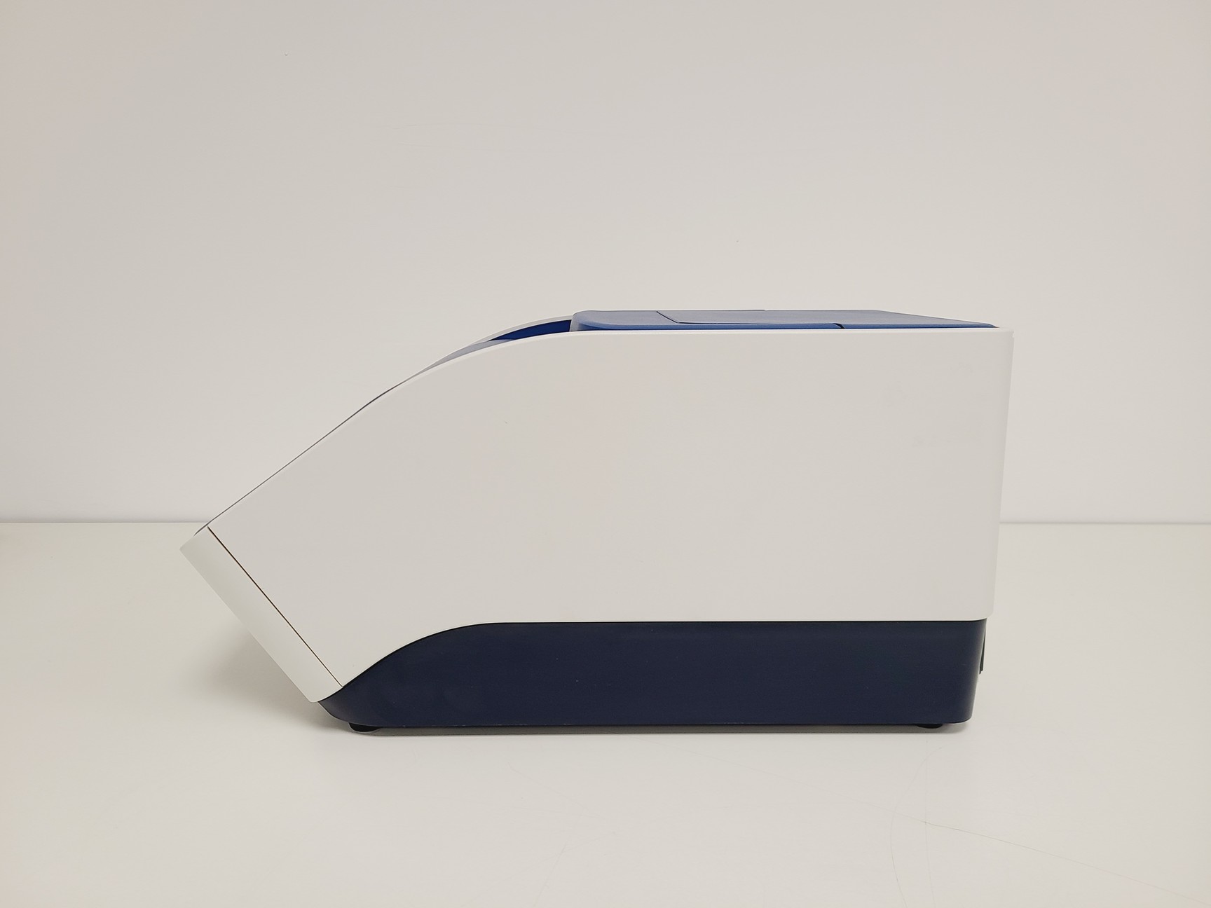 Image of Applied Biosystems Veriti 96 Well Thermal Cycler Spares/Repair Lab