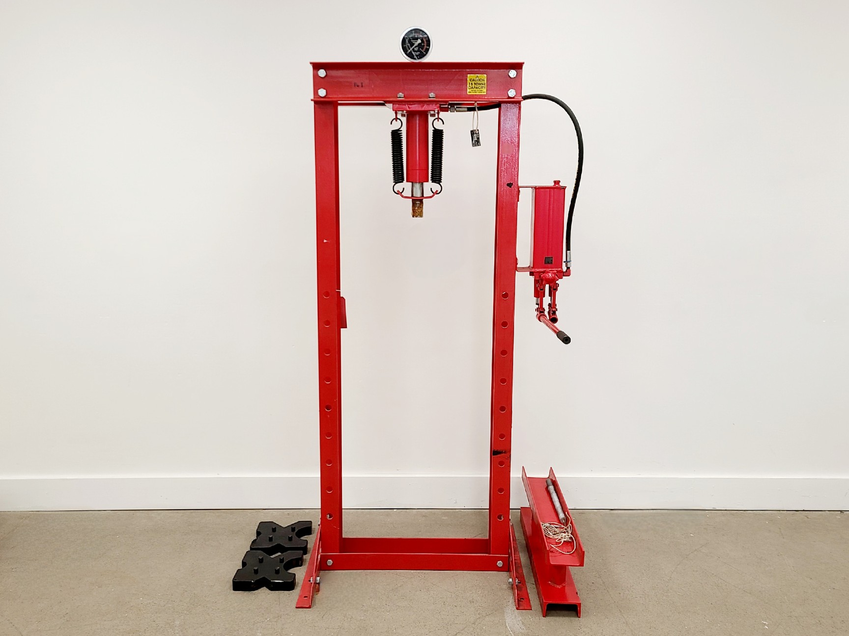 Image of Clarke Strong-Arm 15 Tonne Manual Hydraulic Press - CSA15F