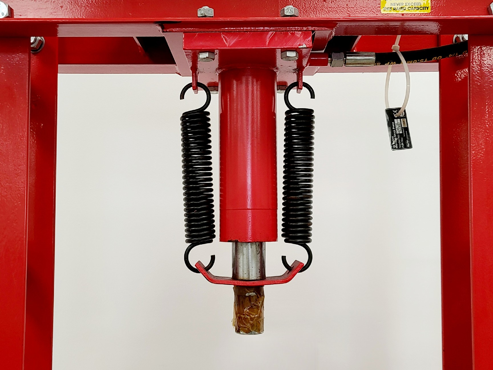 Image of Clarke Strong-Arm 15 Tonne Manual Hydraulic Press - CSA15F