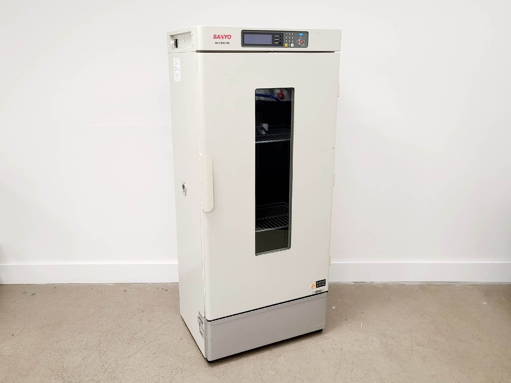 Image of Sanyo MIR-254 Cooled Incubator Lab
