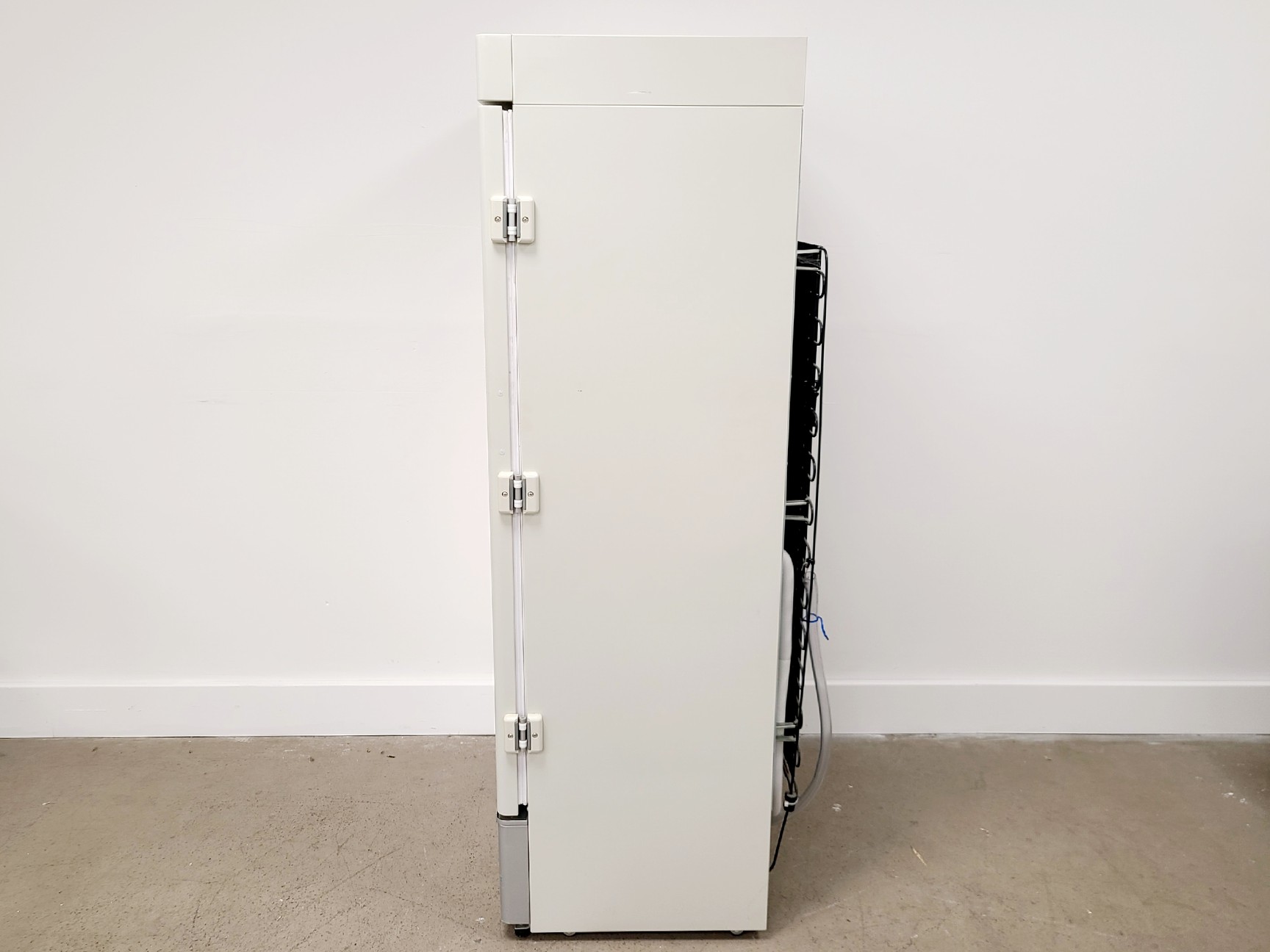 Image of Sanyo MIR-254 Cooled Incubator Lab