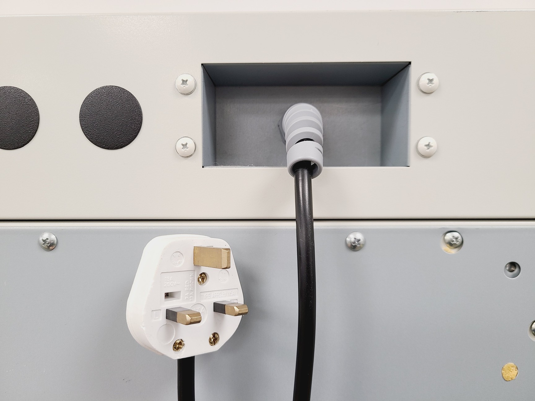 Image of Sanyo MIR-254 Cooled Incubator Lab