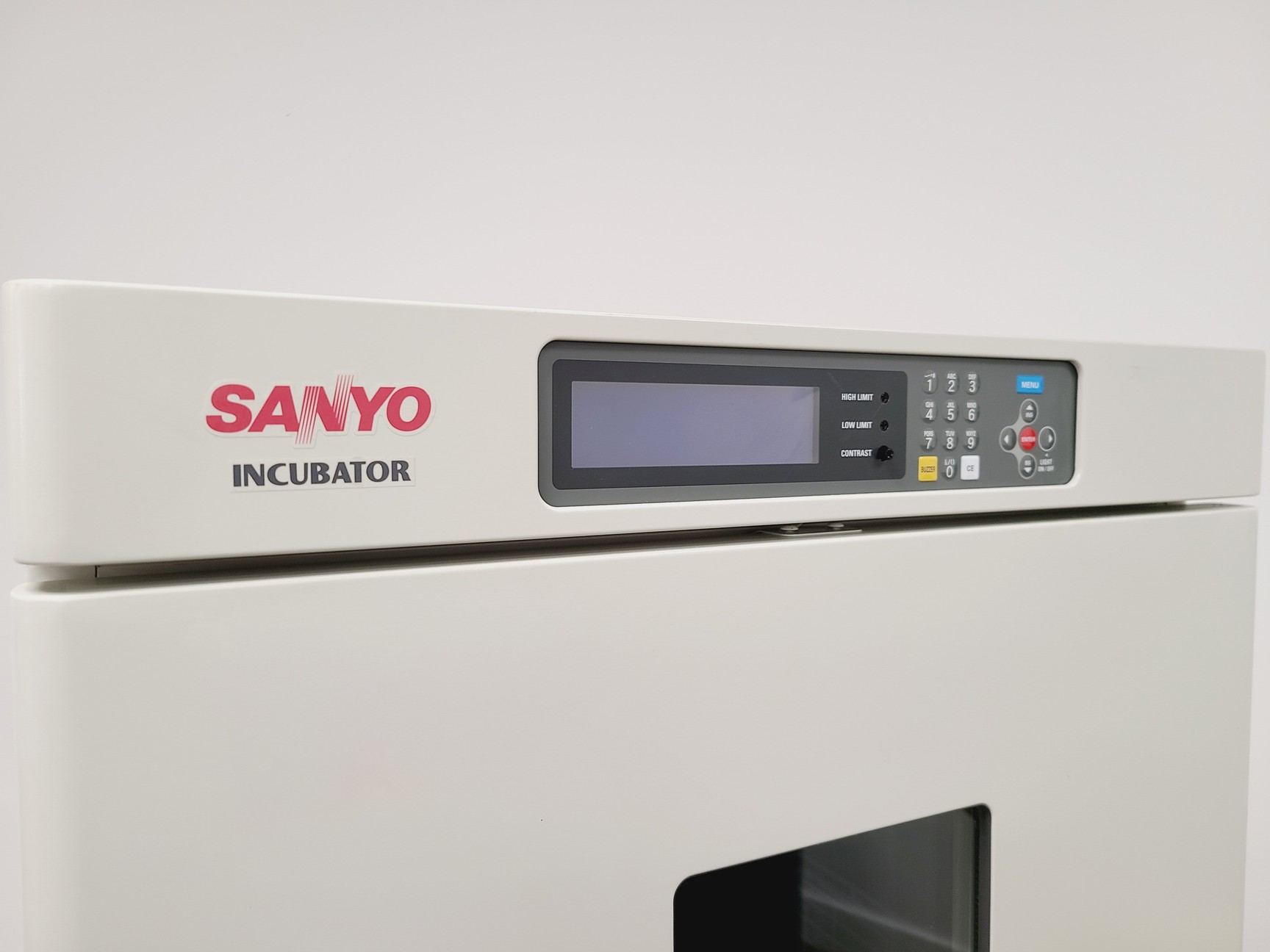 Image of Sanyo MIR-254 Cooled Incubator Lab