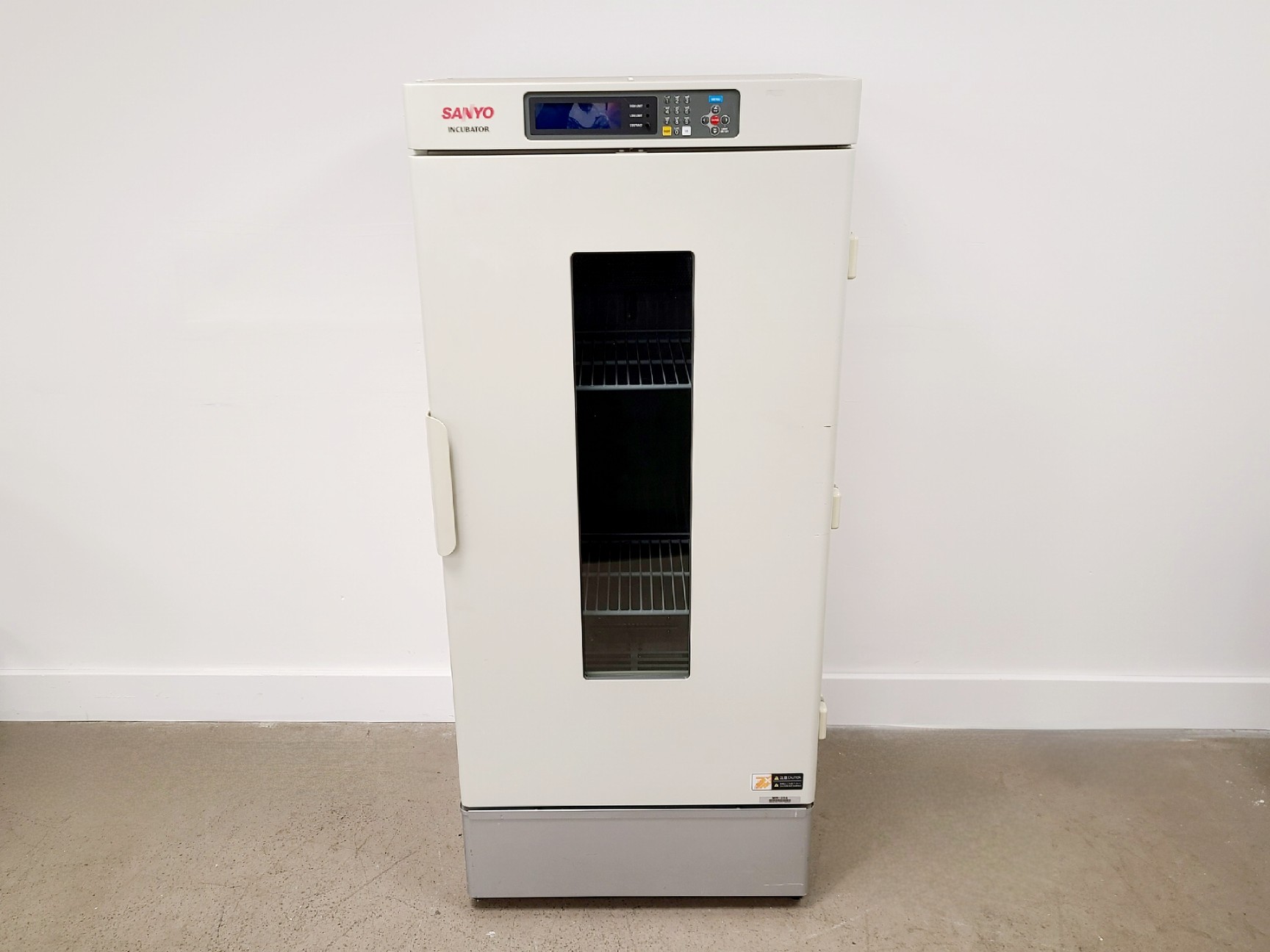 Image of Sanyo MIR-254 Cooled Incubator Lab