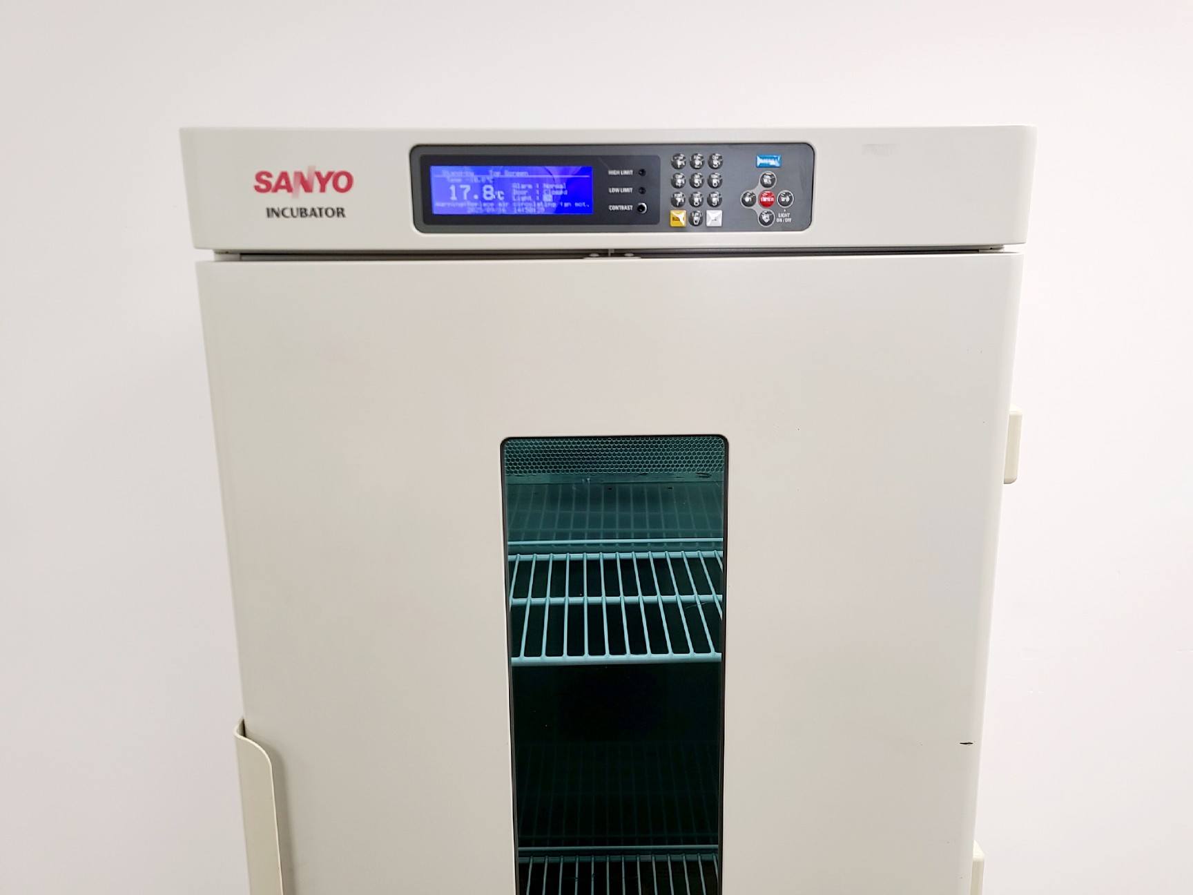 Image of Sanyo MIR-254 Cooled Incubator Lab