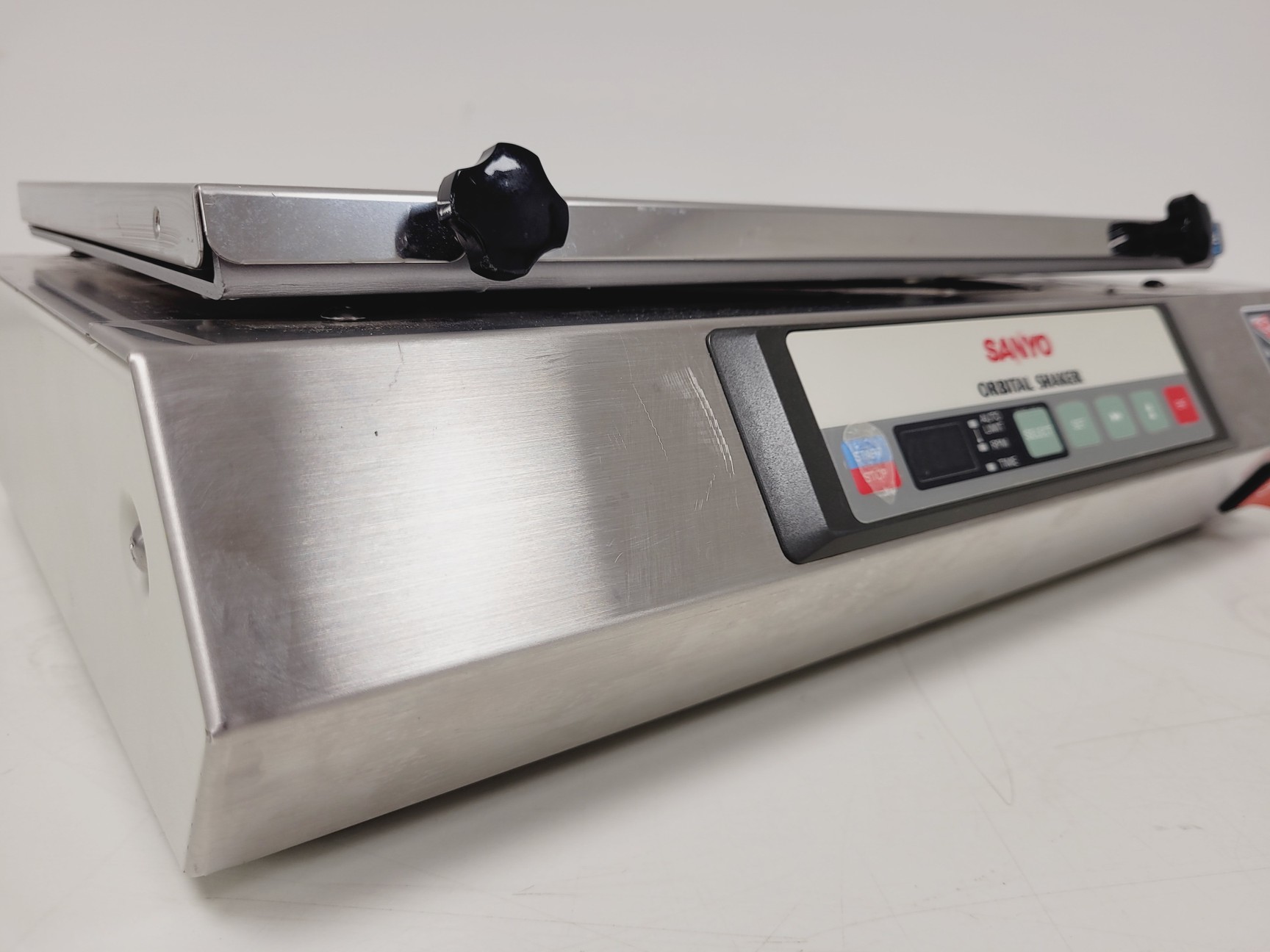 Image of Sanyo Orbital Shaker - MIR-S100 Lab