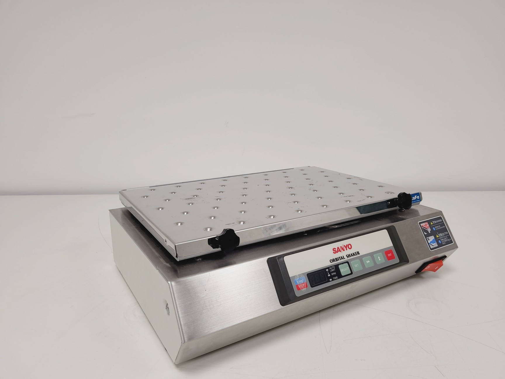 Image of Sanyo Orbital Shaker - MIR-S100 Lab