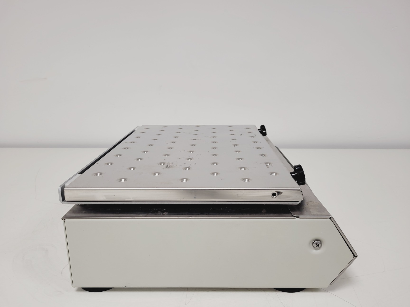 Image of Sanyo Orbital Shaker - MIR-S100 Lab