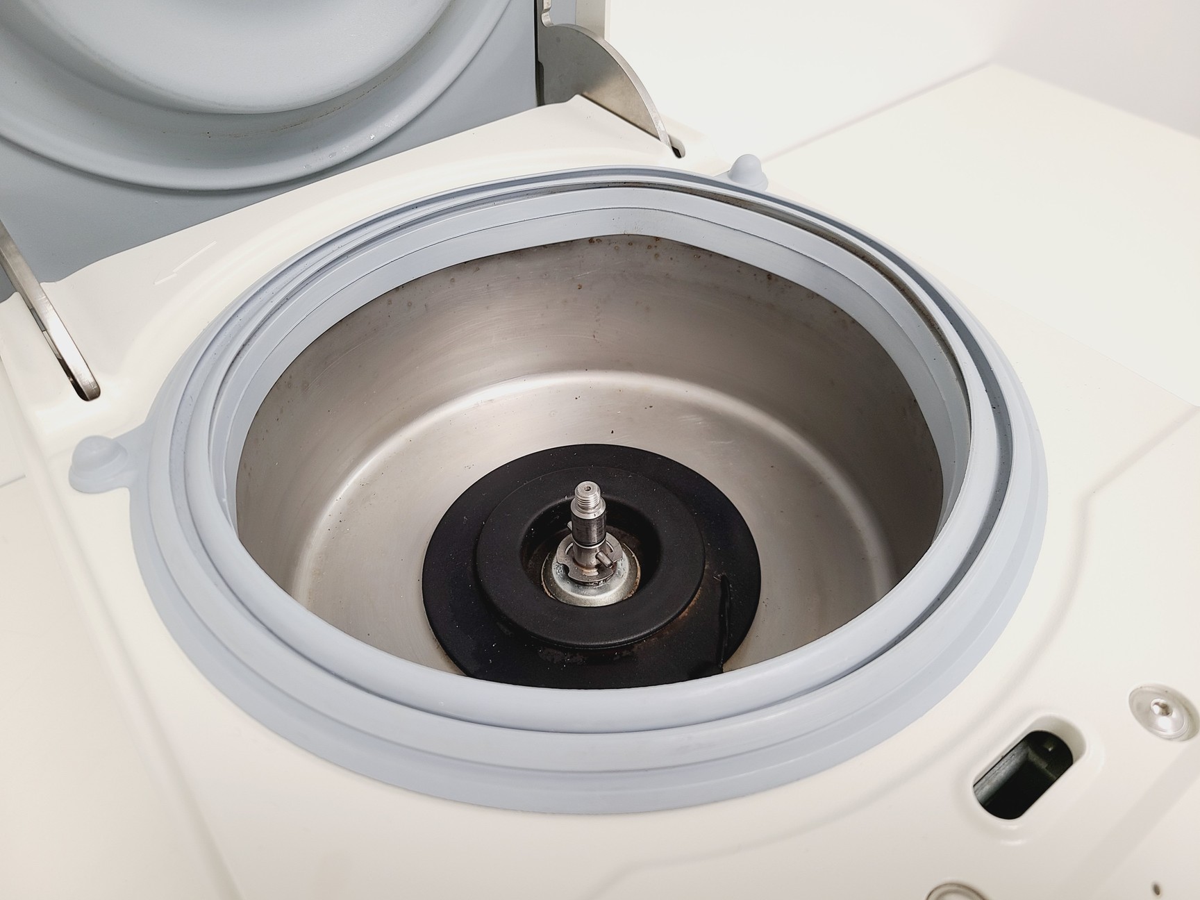 Image of Thermo Scientific Heraeus Fresco 21 Centrifuge