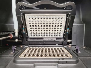 Thumbnail image of Stratagene MX300P Multiplex Quantitative PCR System Lab