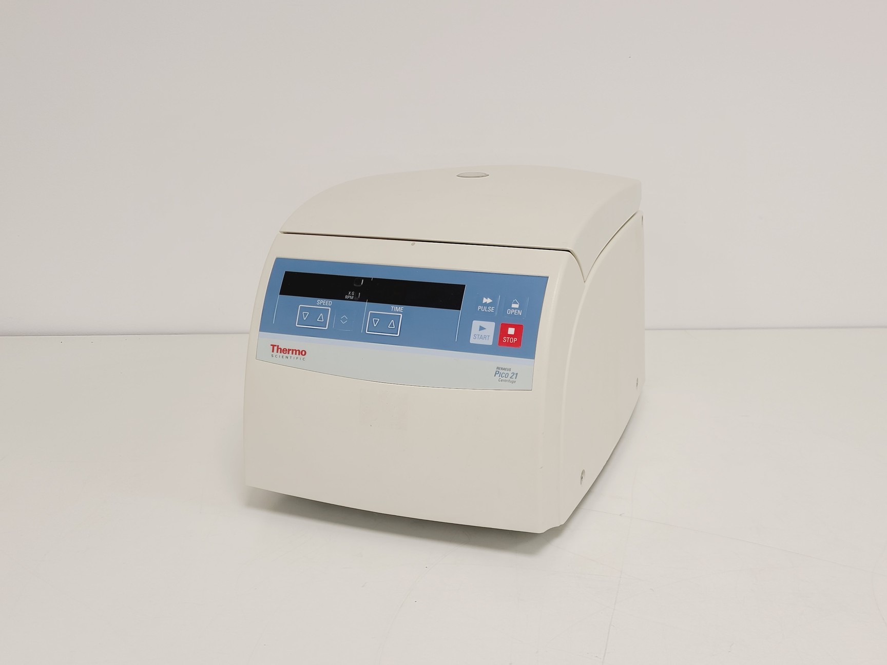 Image of Thermo Fisher Heraeus Pico 21 Centrifuge w/ 75003424 Rotor Lab