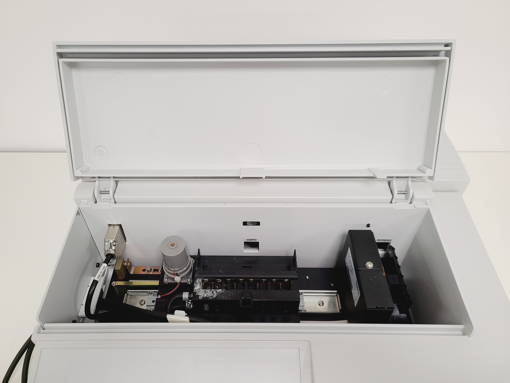 Image of Thermo Electron Corporation Evolution 500 BB UV-Visible Spectrophotometer