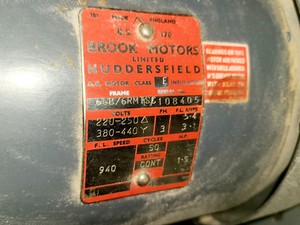 Thumbnail image of STARTRITE 18-T-5 Vertical Band Saw