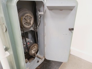 Thumbnail image of STARTRITE 18-T-5 Vertical Band Saw